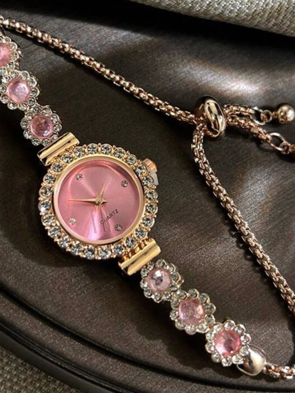 Elegant Pink Crystal Women's Bracelet Watch - Rose Gold Tone